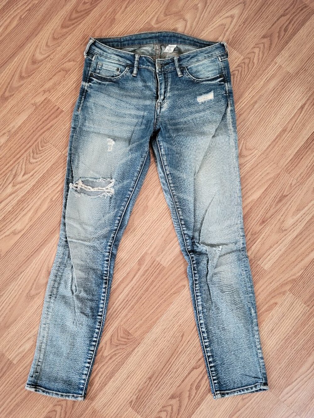 H&M Skinny Low Waist Distressed Ripped Jeans Size 26/30 - Picture 2 of 8
